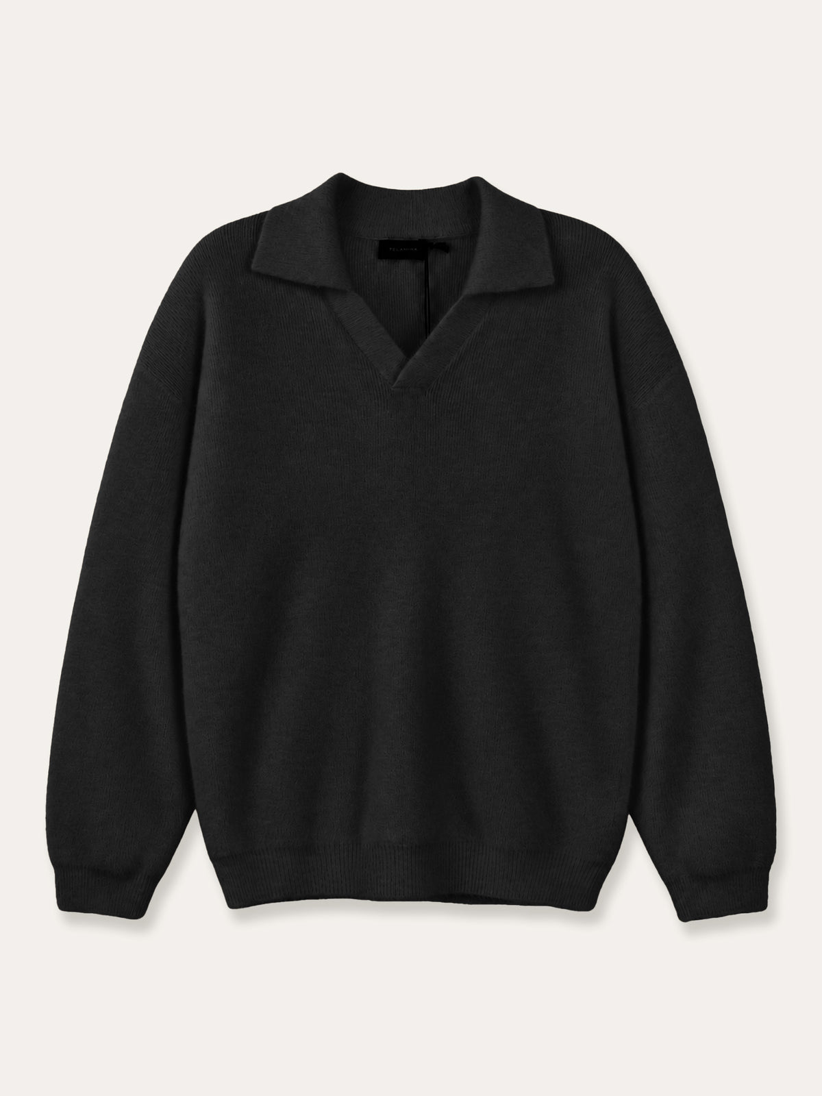 MAGLIONE DI BOUCLE' MORBIDO CON SCOLLO A V