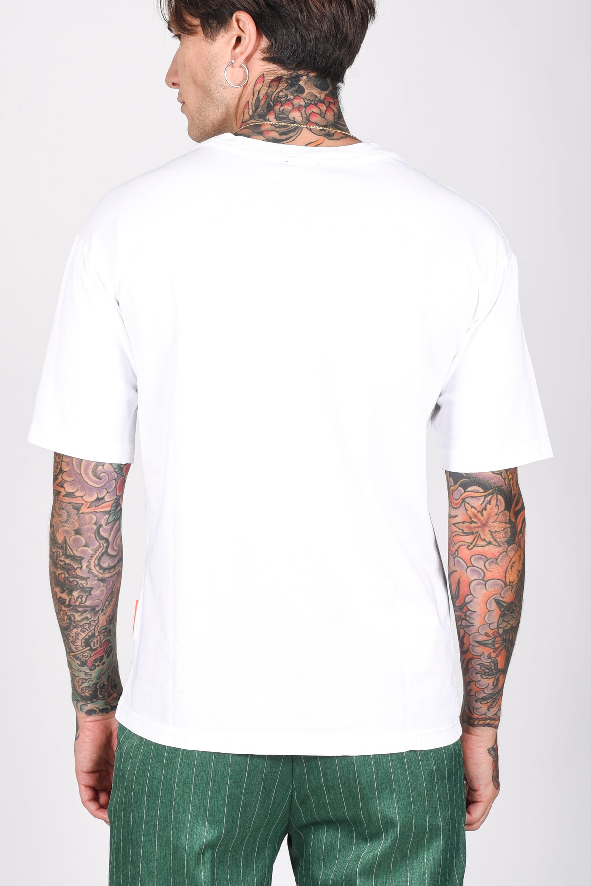 T-SHIRT OVER