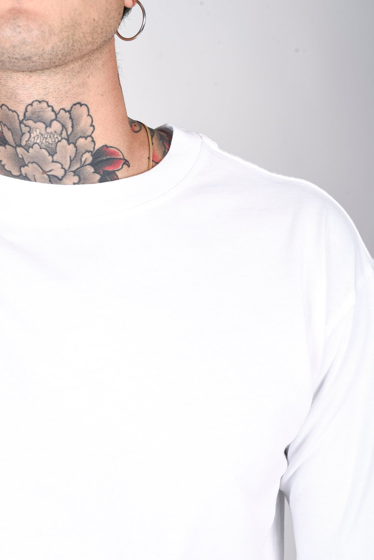 T-SHIRT OVER